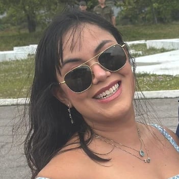 Isabelle Araújo de Holanda