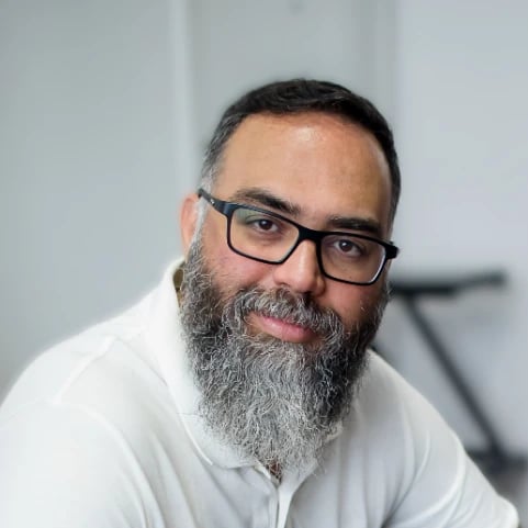 Rafael Santiago Oliveira