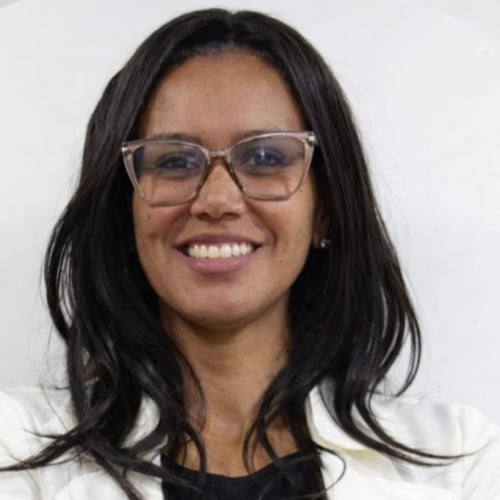 Leandra Aparecida Miguel Toledo de Assis